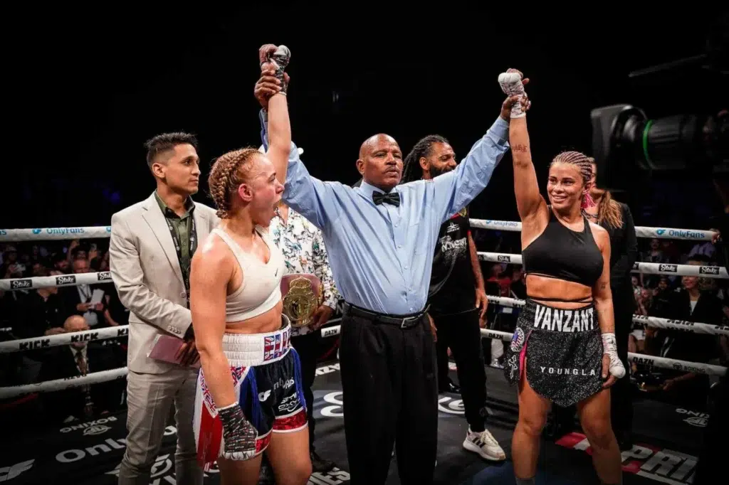 Elle Brooke Offers Bold Predication in Jake Paul vs. Mike Tyson 5 Elle Brooke