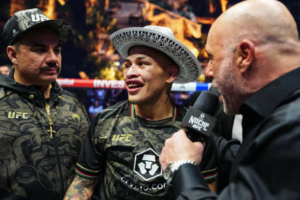 Ronaldo Rodriguez survives scare to land decision win over 'Ode Osbourne - Noche UFC Highlights 4 rodriguez 2