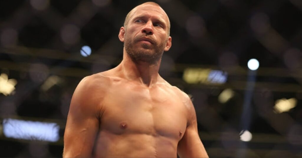 Paige VanZant excited for Donald Cerrone’s UFC comeback: 'One of the greatest of all-Time' 4 Donald Cerrone urged to reconsider UFC return fight by Dana White: 'I hate it'