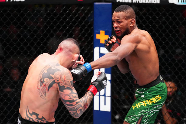 Santiago Ponzinibbio Bloodies Carlston Harris En Route to Late TKO - UFC Vegas 101 Highlights 2 gettyimages 2193481327 612x612 1