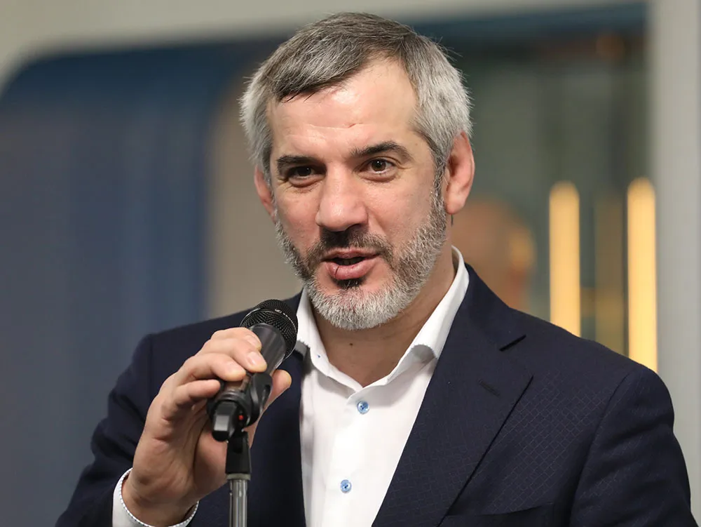 Dagestani Wrestling Great Buvaisar Saitiev Apparent Cause of Death was Falling from a Window 4 4efa3ff9e7049c05a89a43981dde4ce3