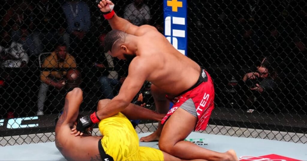 Waldo Cortes-Acosta stops Ryan Spann with knockout in heavyweight debut - UFC Vegas 104 Highlights 2 MixCollage 15 Mar 2025 11 19 PM 3344