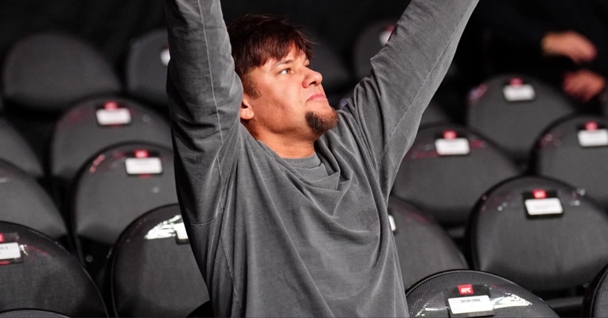 Theo Von Shares His Completely 'Unhinged' Reason for Showing Up Early at UFC Events 1 Theo Von Shares His Completely 'Unhinged' Reason for Showing Up Early at UFC Events