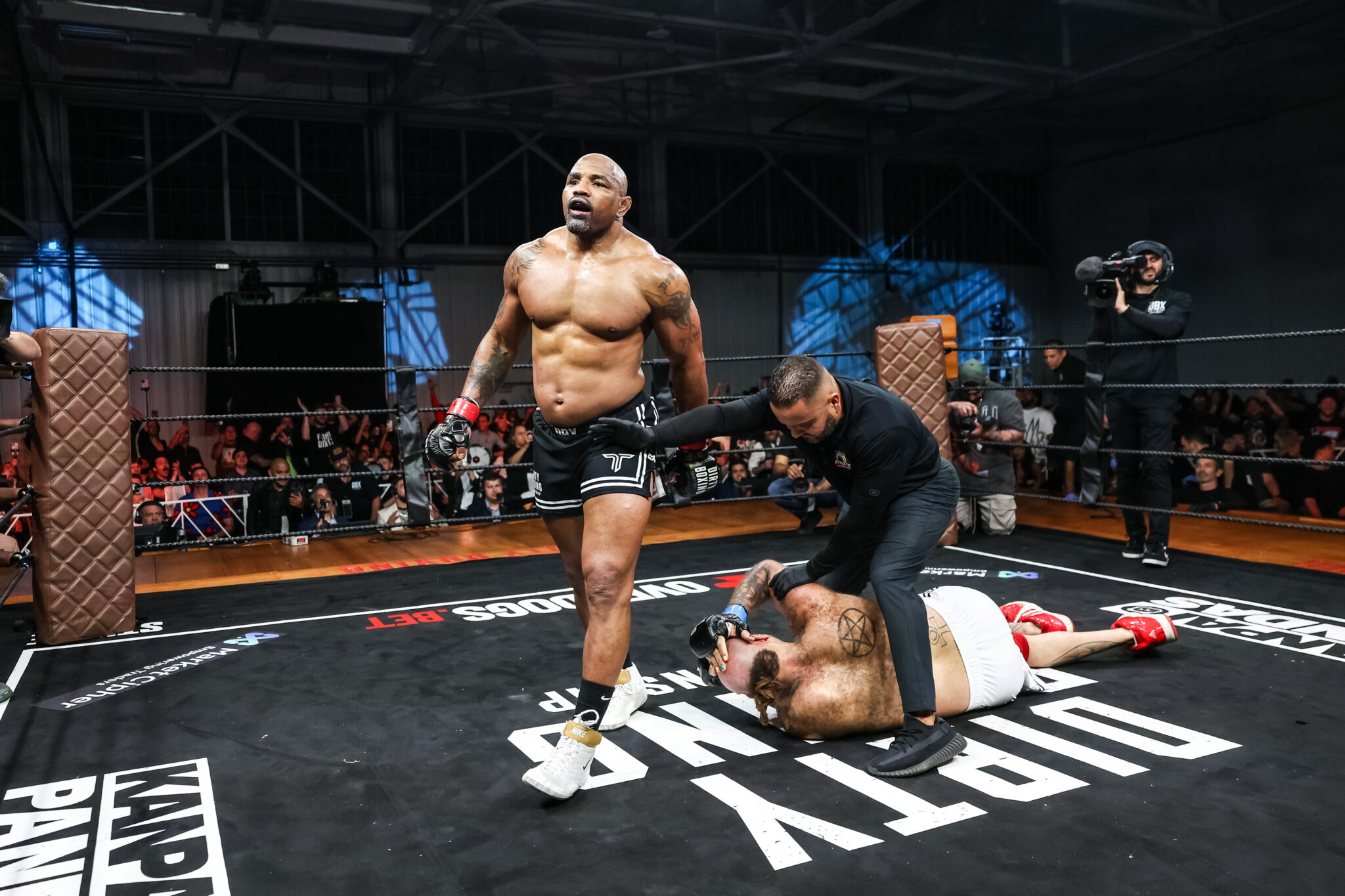 Yoel Romero Scores Brutal Stoppage Victory At DBX1 1 DBX1 Yoel Romero