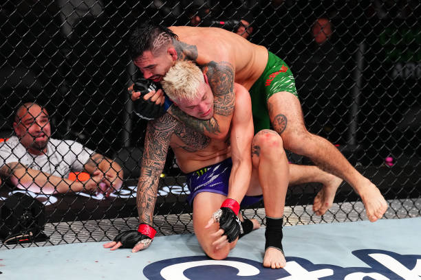 Robert Whittaker Has Zero Interest in a Scrap with 'Pub' Fighter Roman Dolidze 4 gettyimages 2201397717 612x612 1