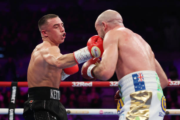 Nick Ball Forces TJ Doheny to Quit on His Stool in Round 10 - Ball vs. Doheny Highlights 4 gettyimages 2205286145 612x612 1