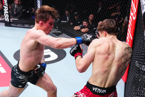 Caolan Loughran scores narrow split win over Nathan Fletcher in tight fight - UFC London Highlights 2 loughran