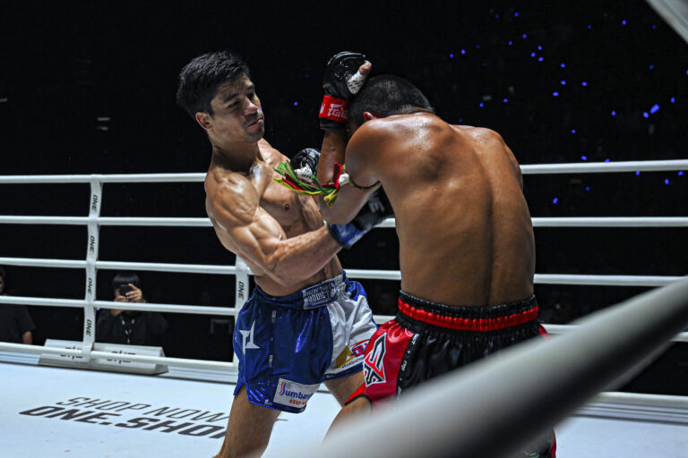 Asa Ten Pow beats down Seksan to a Third Round TKO win – ONE Fight Night 30 Highlights