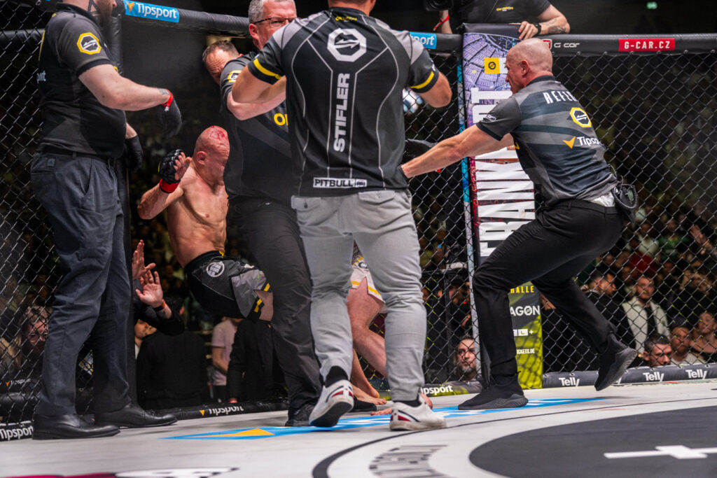 Chaos in Oktagon: MMA Fans React to Max Holzer Hump Incident Post Fight Brawl "Oh My Days." 3 Max Holzer