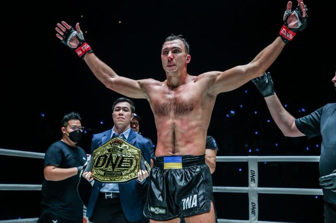 Two-Sport Champion Roman Kryklia Flatlines Lyndon Knowles in First Round to Retain Muay Thai Title - ONE Fight Night 30 Highlights 2