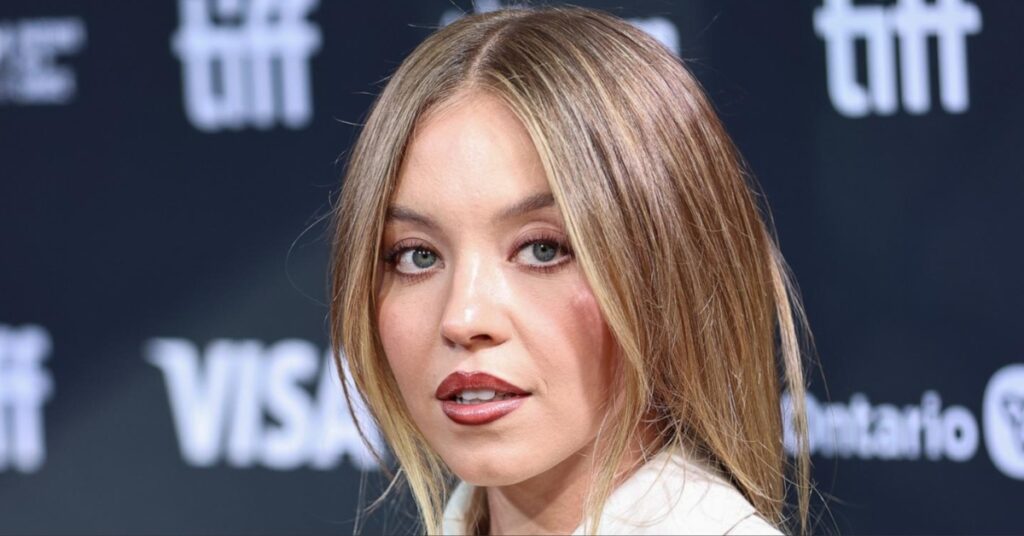 Who is Sydney Sweeney's Favorite UFC Fighter? Hollywood Star Reveals The Trailblazer That Made Her Fall in Love with MMA