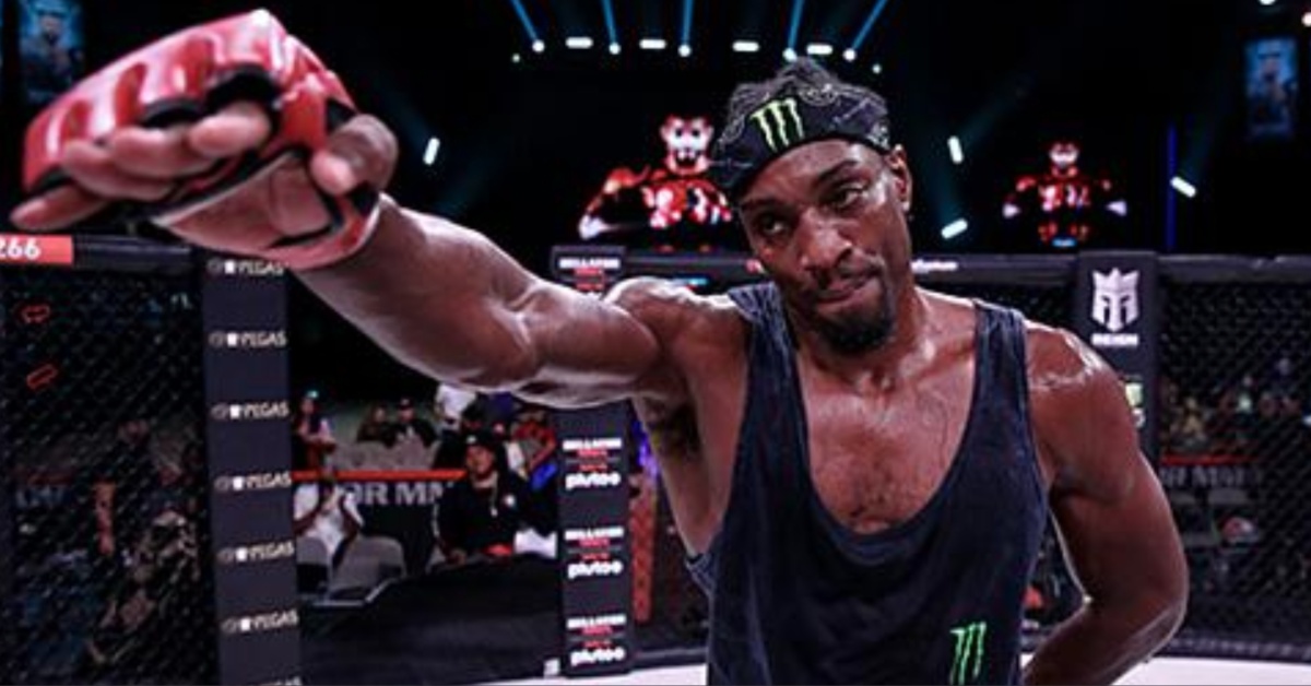 Phil Davis Smashes Rob Wilkinson with Booming Right Hand – PFL 4 Highlights