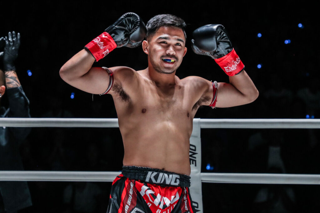 "It's more of a disadvantage!" - Two Sport champion Prajanchai criticizes Takeru's hard sparring sessions 2 Prajanchai