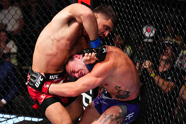 Ramiz Brahimaj Puts Billy Ray Goff to Sleep with Nasty Guillotine Choke - UFC Vegas 107 Highlights 8 gettyimages 2218030897 612x612 1
