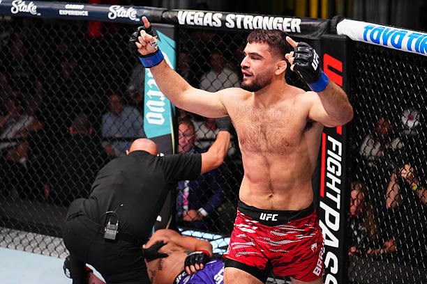 Ramiz Brahimaj Puts Billy Ray Goff to Sleep with Nasty Guillotine Choke - UFC Vegas 107 Highlights 10 gettyimages 2218030920 612x612 1