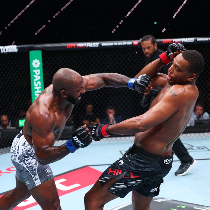 Khalil Rountree Jr. Dominates Jamahal Hill, Hands 'Sweet Dreams' Third Straight Loss - UFC Baku Highlights 6 GuACXeibMAAz7QA