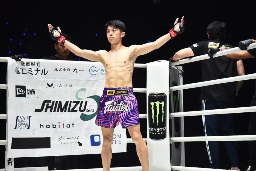 Nadaka Yoshinari