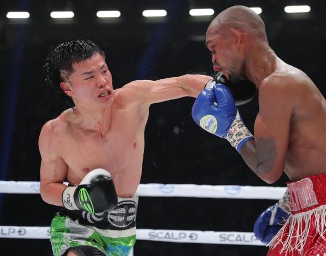 Watch: Tenshin Nasukawa Outpoints Victor Santillan, Moves Closer to World Title 2 Tenshin Nasukawa 那須川 天心