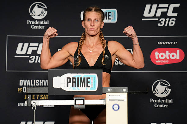 Olympian and UFC Champion Kayla Harrison Opens Up on Brutal Weight Cut: 'I Wanted to Quit' 4 gettyimages 2218913193 612x612 1