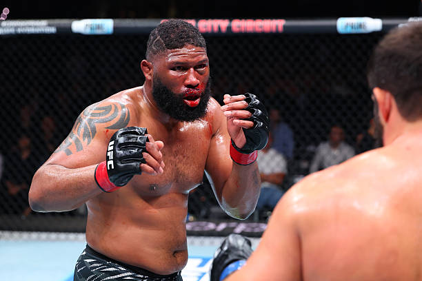 Curtis Blaydes Scores Razor-Close Split Decision Win Over Debuting Rizvan Kuniev - UFC Baku Highlights 3 gettyimages 2221378529 612x612 1
