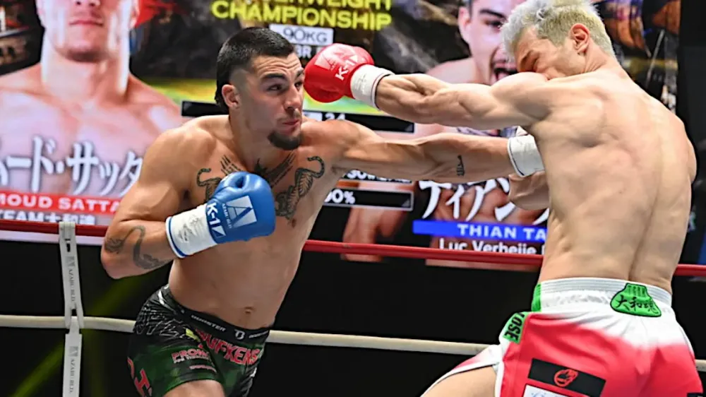 Watch - Insane 1 Minute war for K-1 Cruiserewight title ends in Brutal knckout 2 Thian De Vries Mahmoud Sattari K-1 Beyond