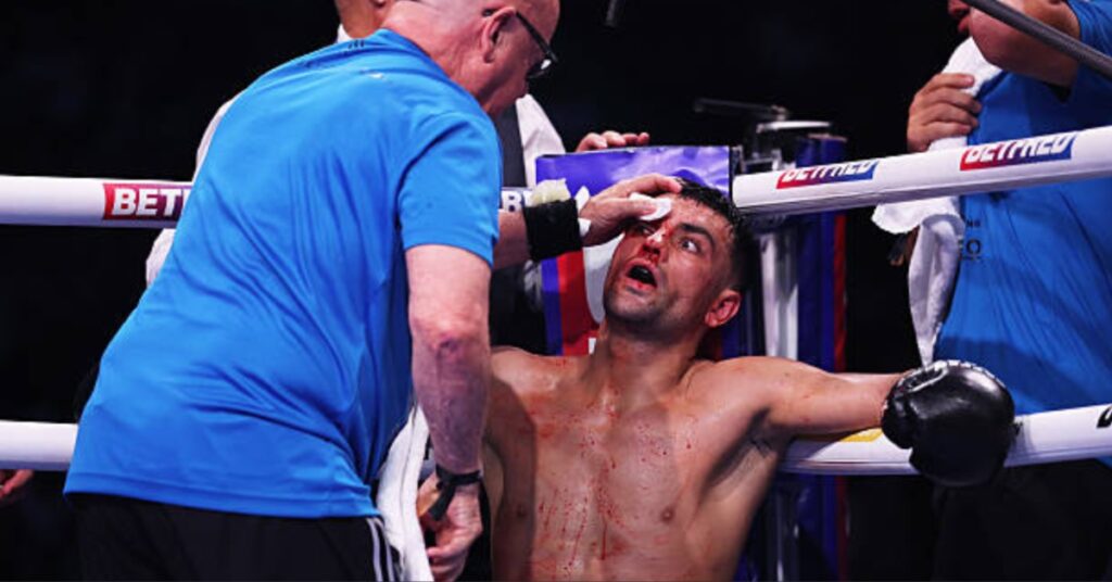 Jack Catterall-Harlem Eubank Fight Cut Short by Brutal Clash of Heads in Round 6 - Catterall vs. Eubank Highlights