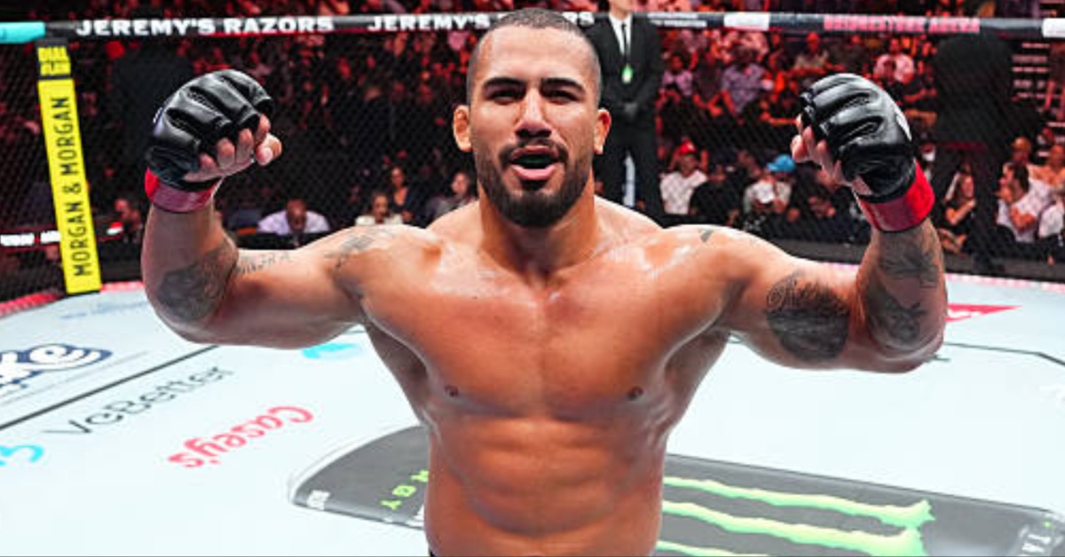Vitor Petrino Scores First-Round Submission Victory Over Austen Lane – UFC Nashville Highlights