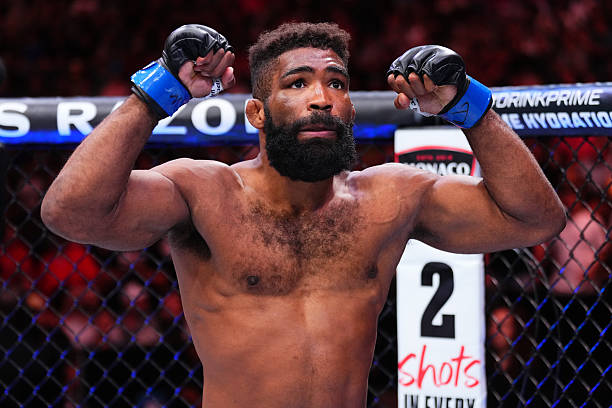 Chris Curtis Edges Max Griffin in Welterweight Debut - UFC Nashville Highlights 6 gettyimages 2224836289 612x612 1