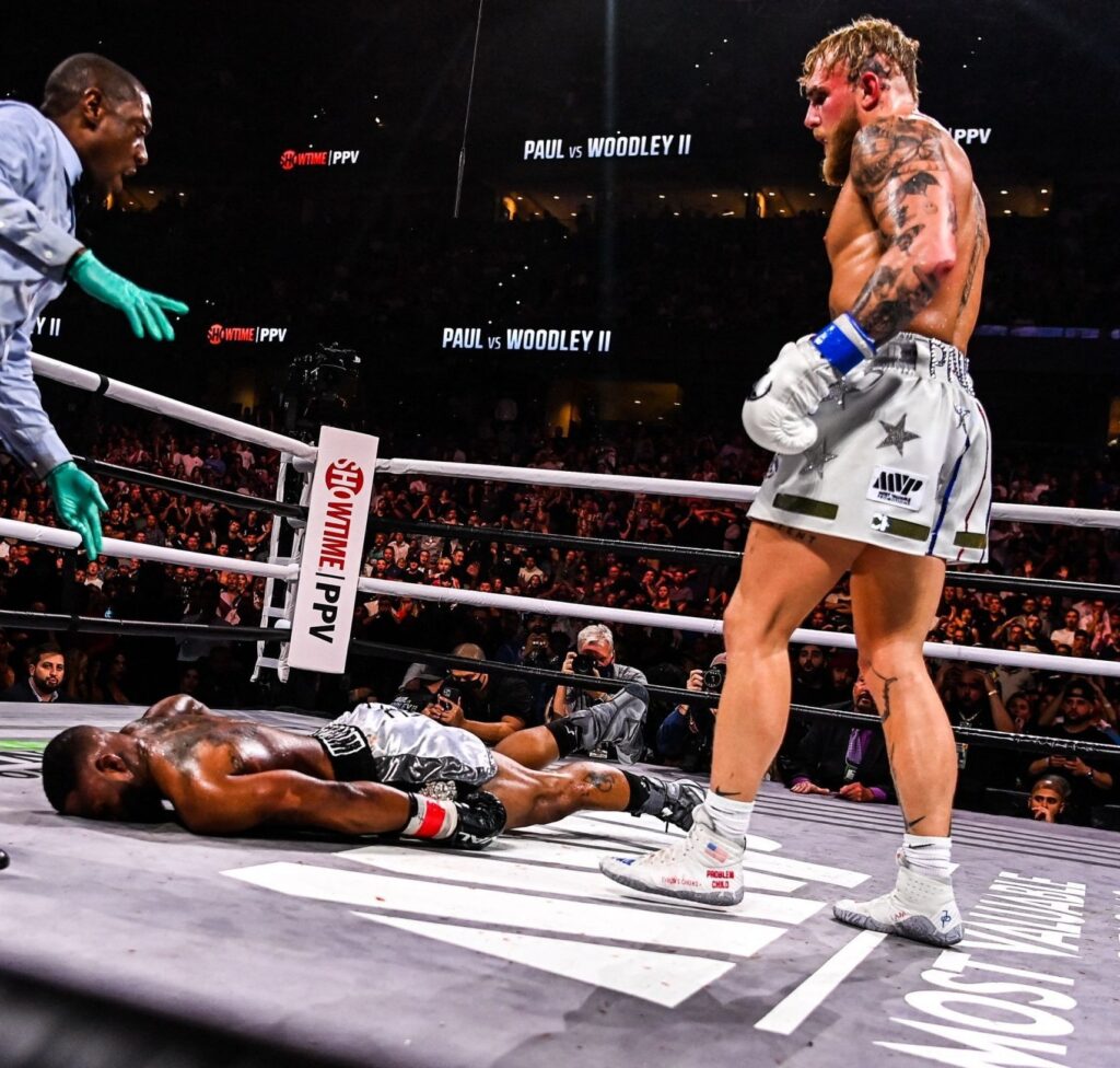 Was Conor McGregor Scared of the Welterweight Champ? UFC Titleholder Reveals 'The Notorious' Ran 4 GfByc7xaoAA w9u