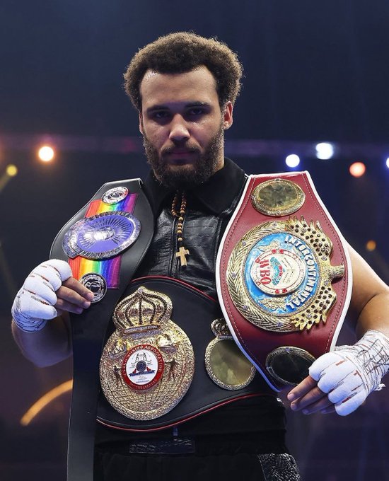 Rising Star Moses Itauma Crushes Dillian Whyte in Lightning-Fast KO - Whyte vs. Itauma Highlights 4 GygQj eXoAAoHwQ