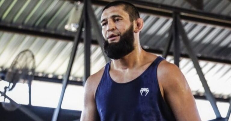 Fired Up UFC Analyst Slams Critics of Khamzat Chimaev’s Conditioning