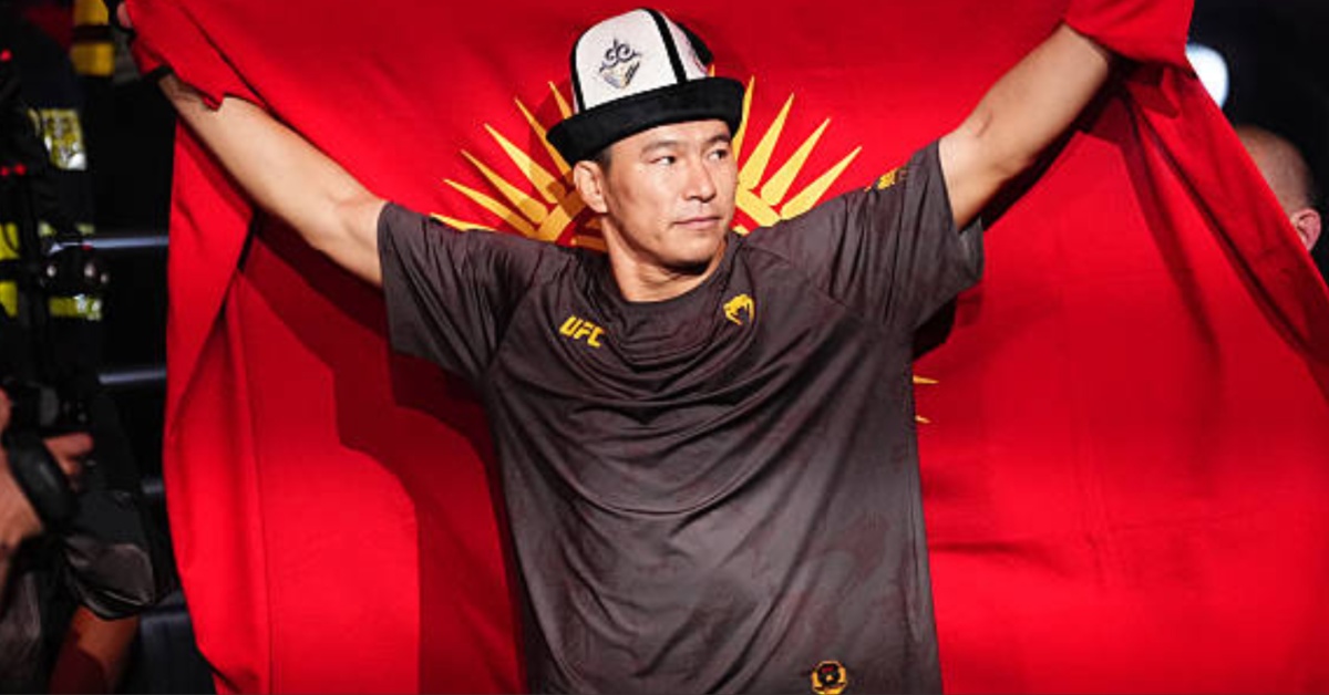 Uran Satybaldiev Tops Diyar Nurgozhay with Slick Ezekiel Choke – UFC Shanghai Highlights