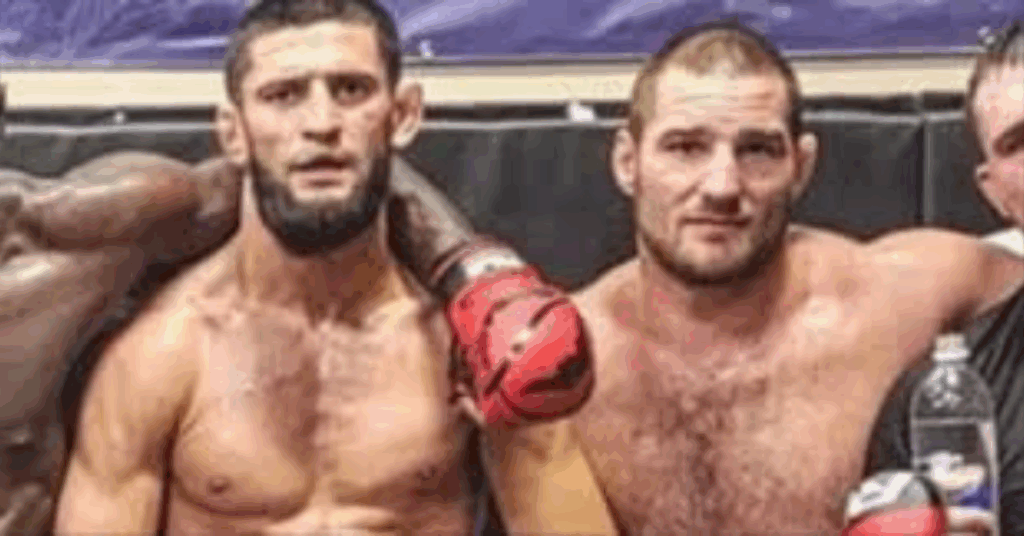 When Khamzat Chimaev Tapped Out Sean Strickland (Multiple Times) - Former UFC Champ Explains