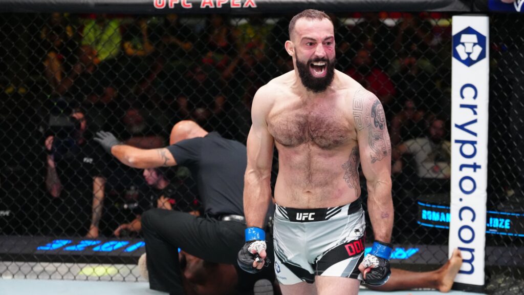 'Just Another Fight' - Three or Five Rounds Makes No Difference for Upcoming UFC Main Event Middleweight 3 dm 221029 dm ufc hawes ko