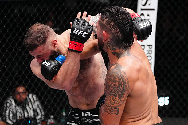 Anthony Hernandez Dominates and Chokes Out Roman Dolidze in Epic Finish - UFC Vegas 109 Highlights 2 gettyimages 2229309769 612x612 1