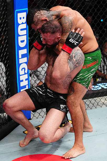 Anthony Hernandez Dominates and Chokes Out Roman Dolidze in Epic Finish - UFC Vegas 109 Highlights 5 gettyimages 2229311575 612x612 1