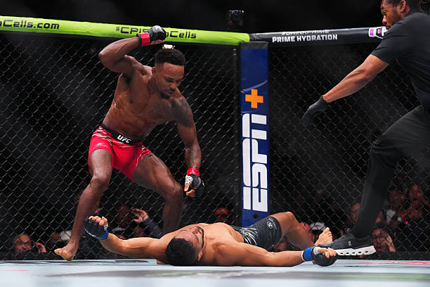 Watch: Olympic Wrestler and UFC Champ Panicked By BRUTAL Knockout at UFC 319 3 gettyimages 2230530477 612x612 1 1