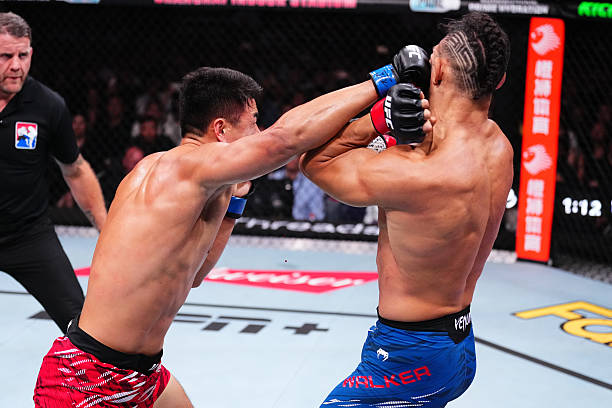 Johnny Walker’s Calf Kicks Seal Jaw-Dropping TKO Against Mingyang Zhang - UFC Shanghai Highlights 2 gettyimages 2231638116 612x612 1