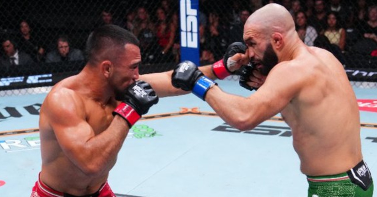 Rafa García Bloodies Jared Gordon for Epic Third-Round Finish – Noche UFC Highlights