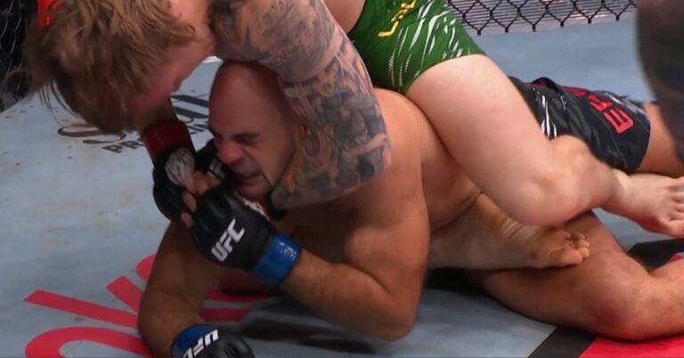 Jimmy Crute Submits Ivan Erslan with Vicious Rear-Naked Choke - UFC Perth Highlights
