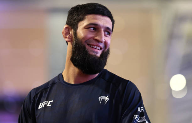 Khamzat Chimaev Reveals How He First Connected with Arman Tsarukyan