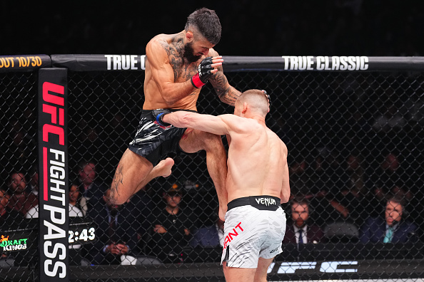 Watch: Charles Jourdain Finishes Davey Grant with Flying Knee and Guillotine at UFC Vancouver