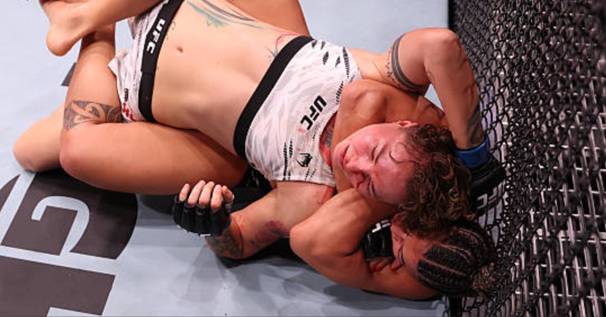 Bia Mesquita Smashes ‘Russian Ronda’ in Explosive Octagon Debut – UFC Rio Highlights