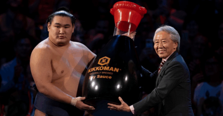Sumo Champion Hoshoryu Awarded Giant Soy Sauce and Hello Kitty at Historic London Tournament