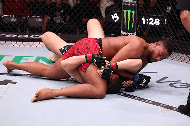 Mario Pinto vs Jhonata Diniz