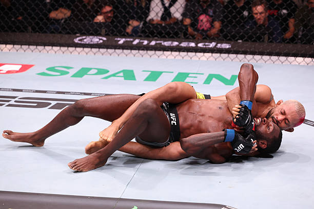 Deiveson Figueiredo Round 2 Grappling