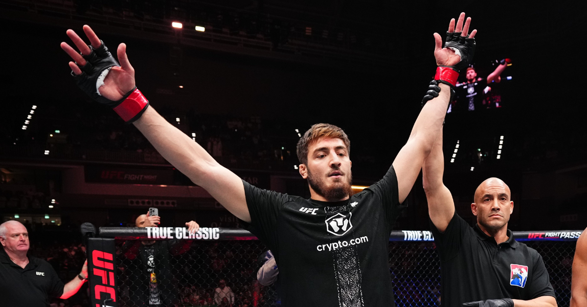 MMA world reacts as Abdul Rakhman Yakhyaev submits Raffael Cerqueira in 33 seconds