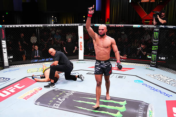 Christian Leroy Duncan calls for top 15 middleweight after latest KO win