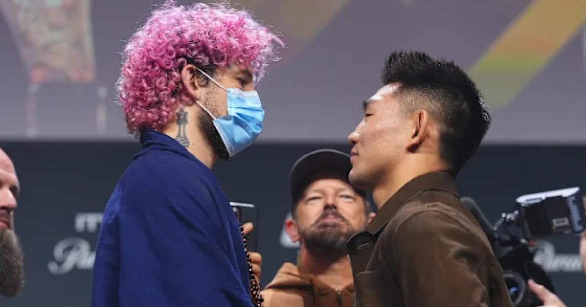 China’s Song Yadong Reacts to Sean O’Malley’s COVID Mask During Faceoff