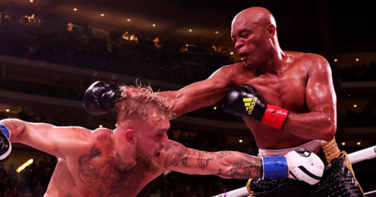 Anderson Silva Changes Everything to Face Tyron Woodley